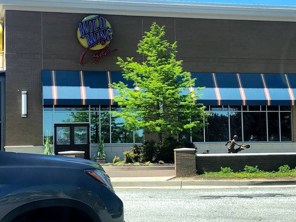 Wild Wing Cafe | restaurant | 5080 Riverside Dr #100, Macon, GA 31210, USA | 4784779453 OR +1 478-477-9453