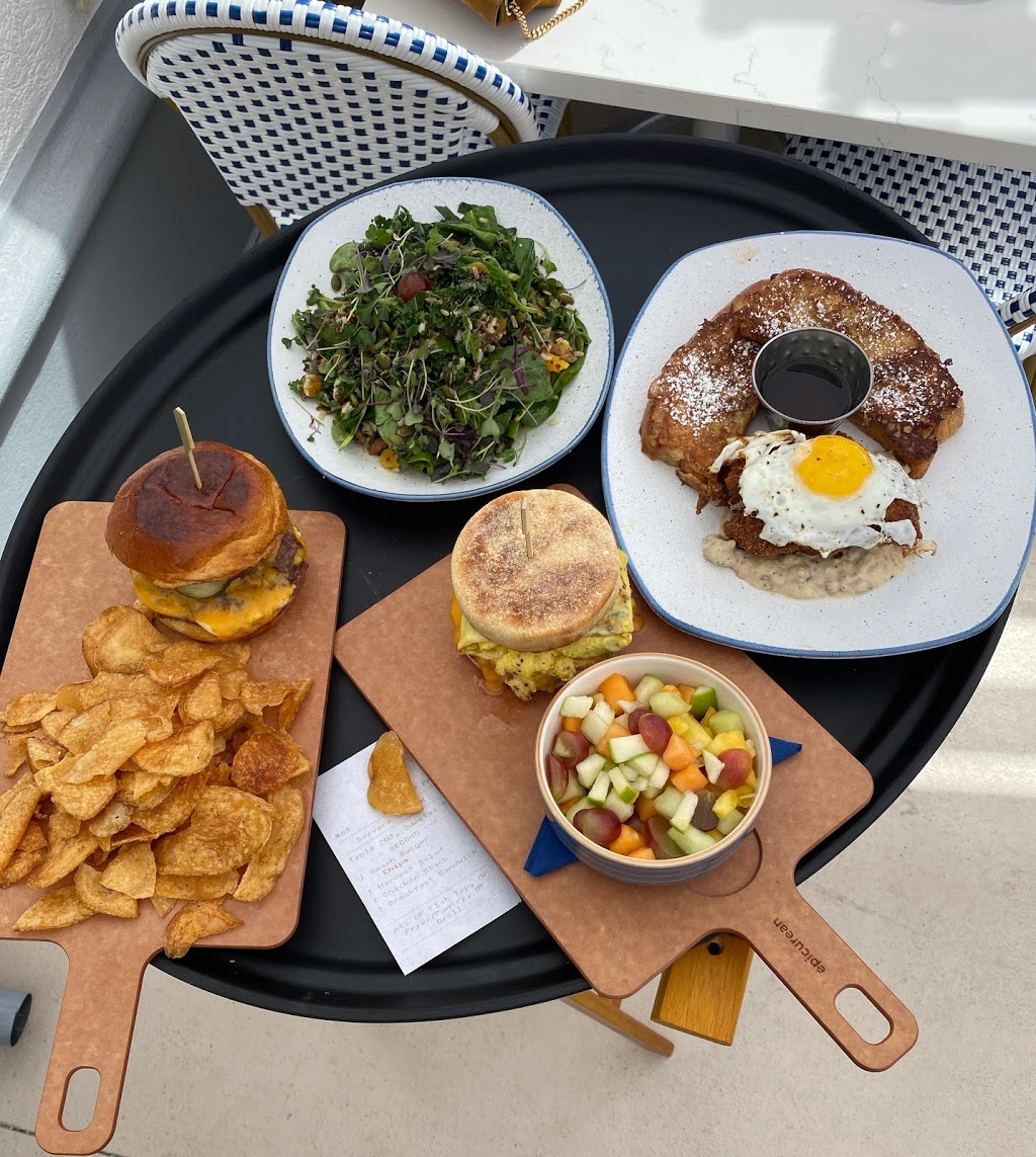 The Hampton Social | restaurant | 9101 International Dr Suite 1200, Orlando, FL 32819, USA | 6898006760 OR +1 689-800-6760