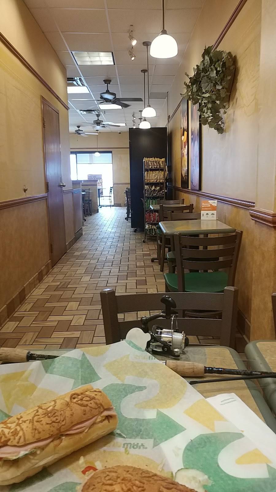 Subway | meal takeaway | 48 Dundas St W Unit 3, Belleville, ON K8P 1A3, Canada | 6139671727 OR +1 613-967-1727