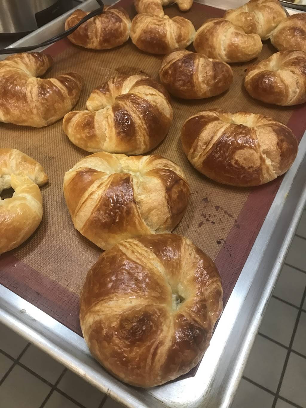 Two Eagles Cafe | restaurant | 1401 S 20th St, Philadelphia, PA 19146, USA | 2677482257 OR +1 267-748-2257