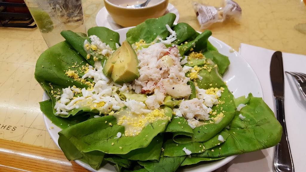 Yankee Pier | restaurant | Terminal 3 S McDonnell Rd, San Francisco, CA 94128, USA | 6508218938 OR +1 650-821-8938