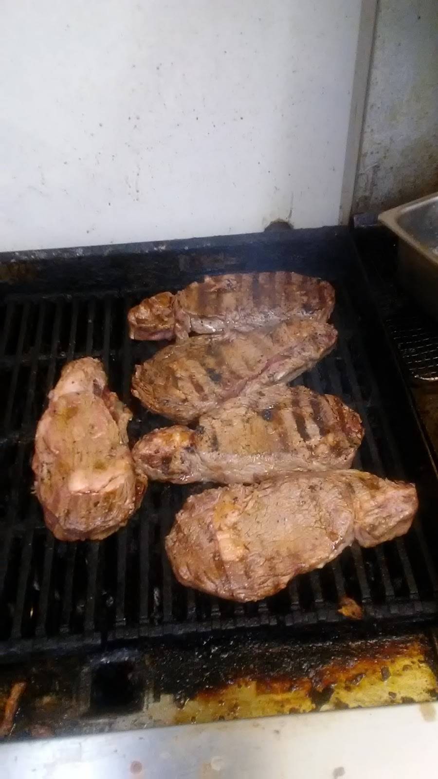 The Corner BBQ & More | restaurant | 6237 Shiloh Adamsville Rd, Stantonville, TN 38379, USA | 7316322220 OR +1 731-632-2220