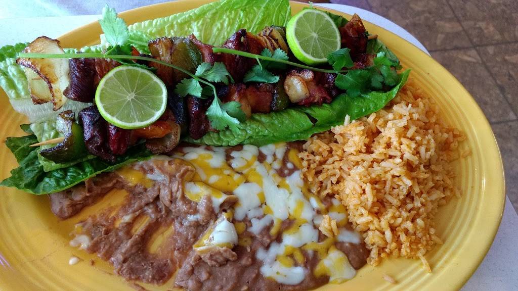 Tacos y Mariscos La Michoacana | restaurant | 1009 N A St, Lompoc, CA 93436, USA | 8057356000 OR +1 805-735-6000