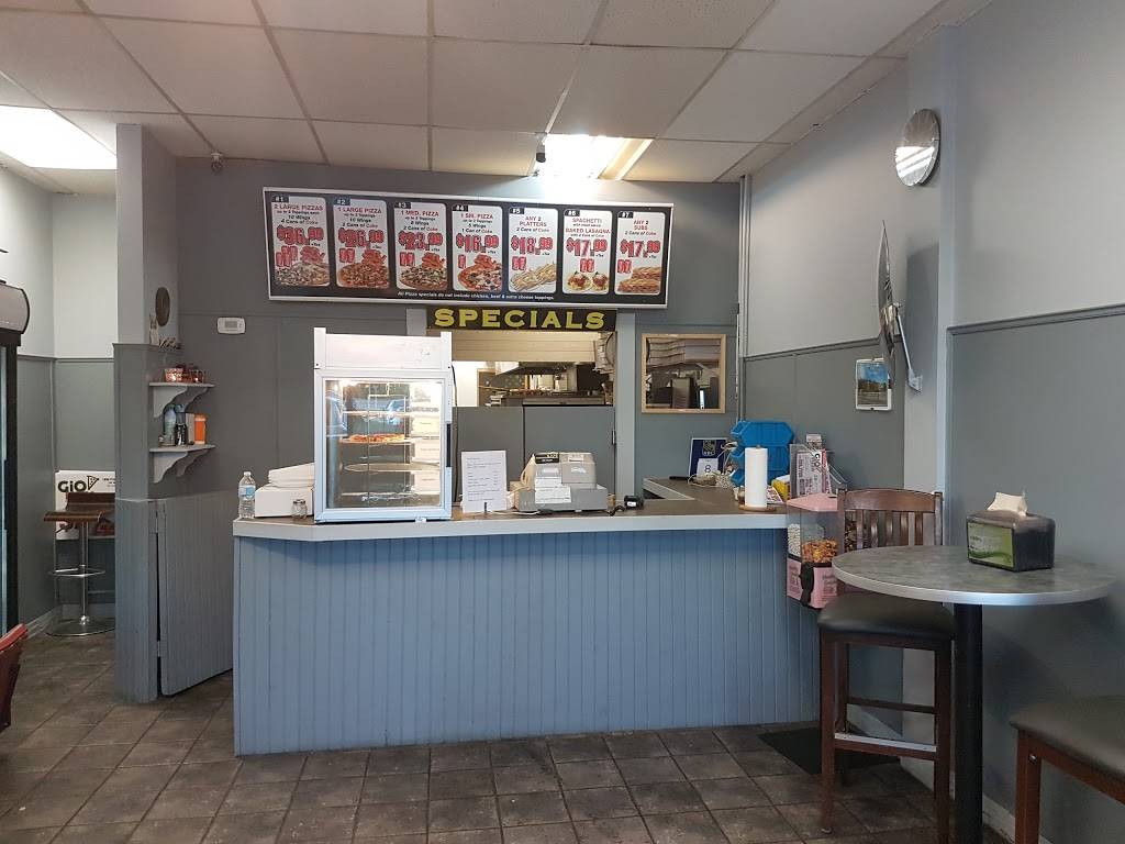 Gio Pizza | restaurant | 1896 Prince of Wales Dr, Nepean, ON K2C 3W9, Canada | 6132247700 OR +1 613-224-7700