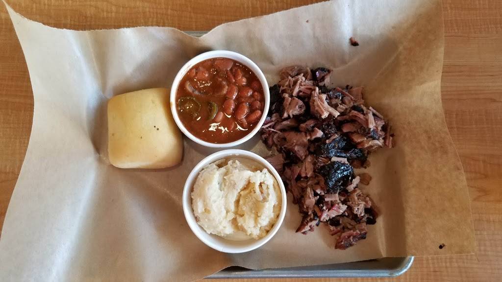 Dickeys Barbecue Pit | restaurant | 4204 W Green Acres Rd Ste 140, Rogers, AR 72758, USA | 4793724626 OR +1 479-372-4626