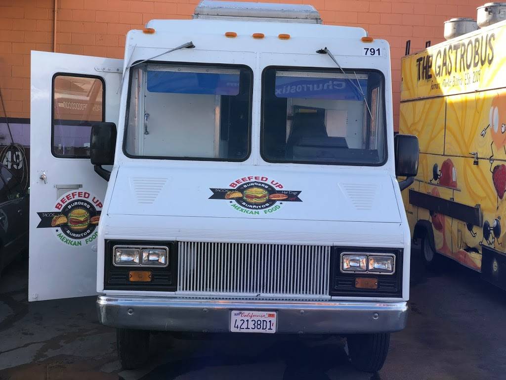 Beefed Up, Burgers and More | restaurant | Thom Powers, 31602 Castaic Rd, Castaic, CA 91384, USA | 8059075760 OR +1 805-907-5760