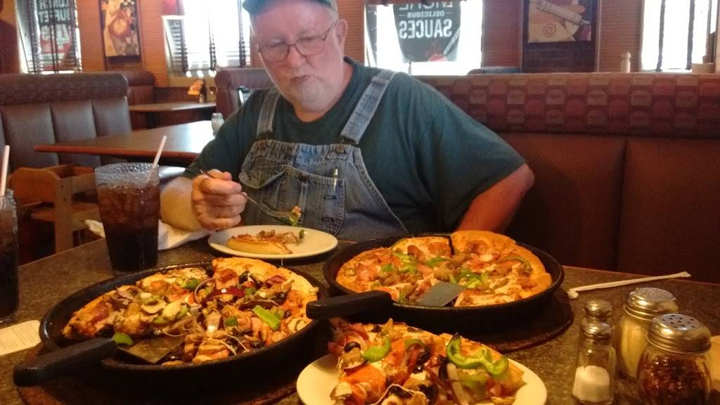 Pizza Hut | meal takeaway | 703 E Reelfoot Ave, Union City, TN 38261, USA | 7318851024 OR +1 731-885-1024