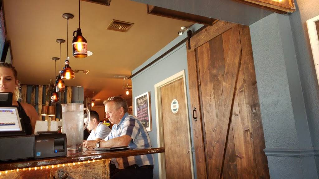 Taco Dive | restaurant | 1901 14th Ave, Vero Beach, FL 32960, USA | 7729993607 OR +1 772-999-3607