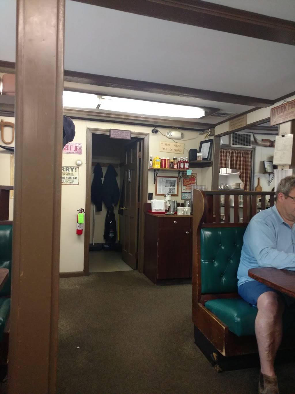 Easters Country Kitchen | restaurant | 1385 Washington St, Weymouth, MA 02189, USA | 7813374123 OR +1 781-337-4123