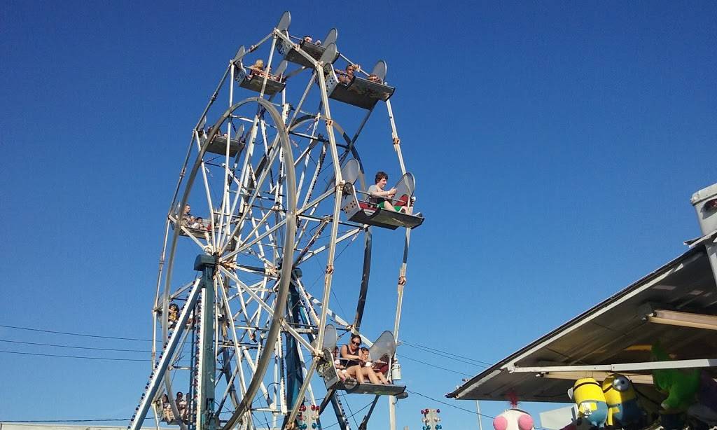 United Skates of America Roller Skating Center | cafe | 1276 Hicksville Rd, Seaford, NY 11783, USA | 5167955474 OR +1 516-795-5474