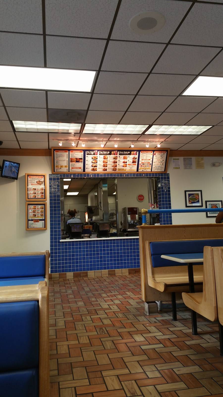 Bakers Drive-Thru | restaurant | 27352 Base Line St, Highland, CA 92346, USA | 9098845233 OR +1 909-884-5233