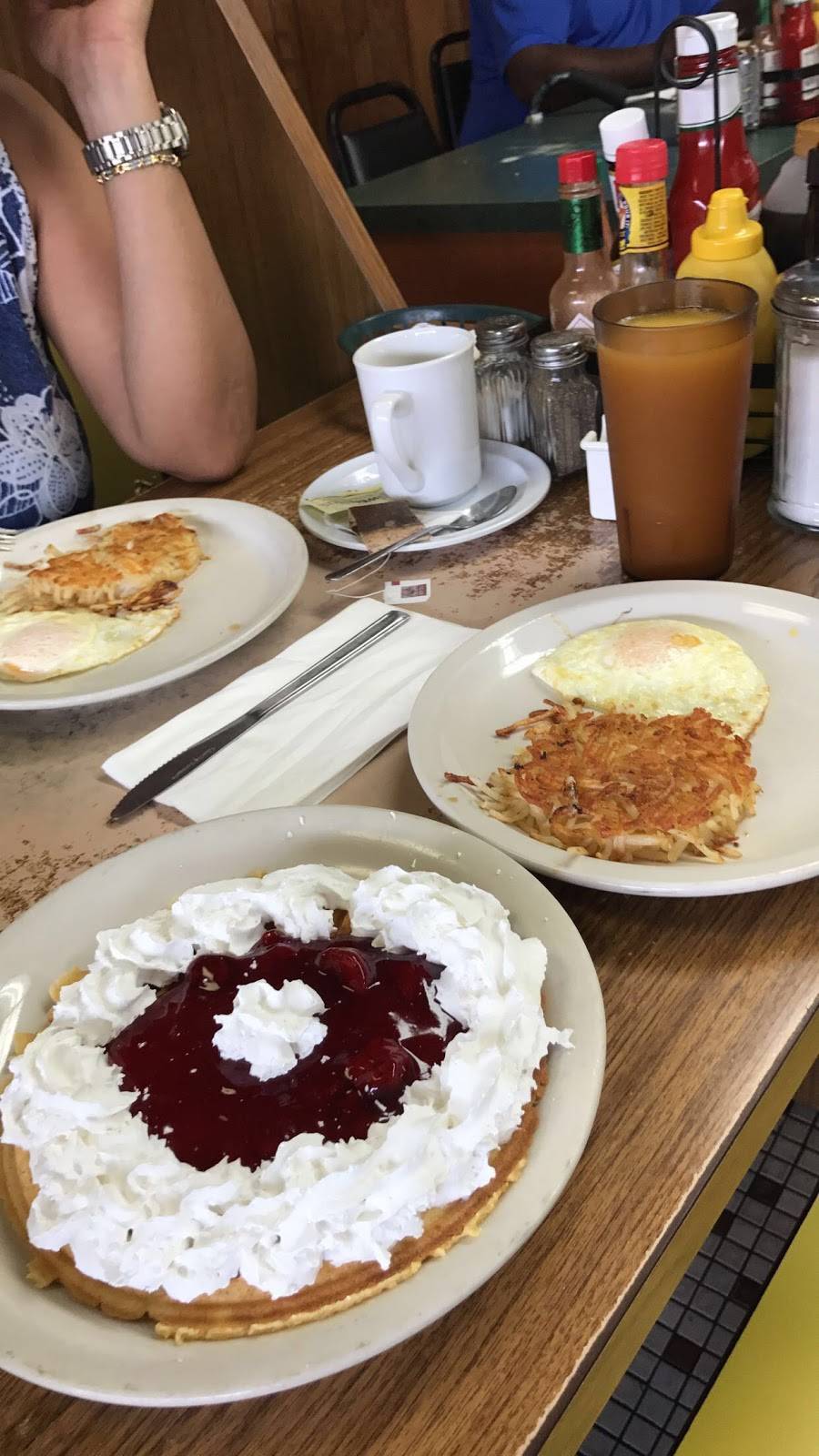 Mr Quick Restaurant | restaurant | 5615 W Colonial Dr, Orlando, FL 32808, USA | 4072930511 OR +1 407-293-0511