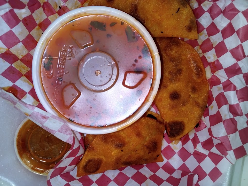 La Bodega Food Truck Park | restaurant | 14414 Alice Rd, Tomball, TX 77377, USA | 8324052753 OR +1 832-405-2753