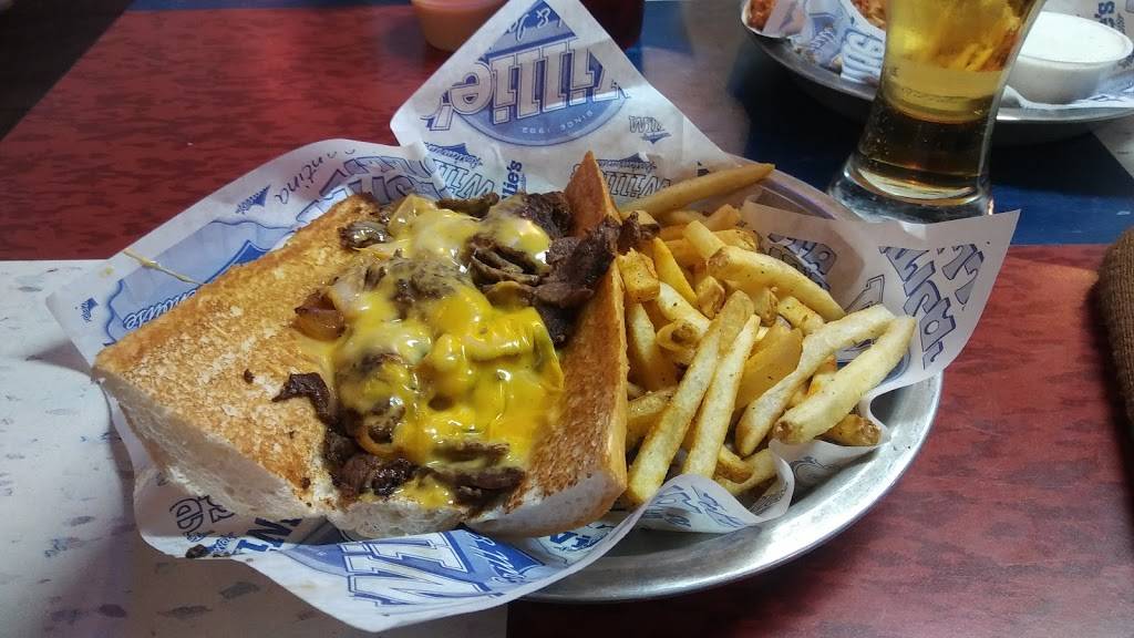 Willie’s Grill & Icehouse | restaurant | 7911 Interstate 35 Access Rd, San Antonio, TX 78224, USA | 2105415253 OR +1 210-541-5253