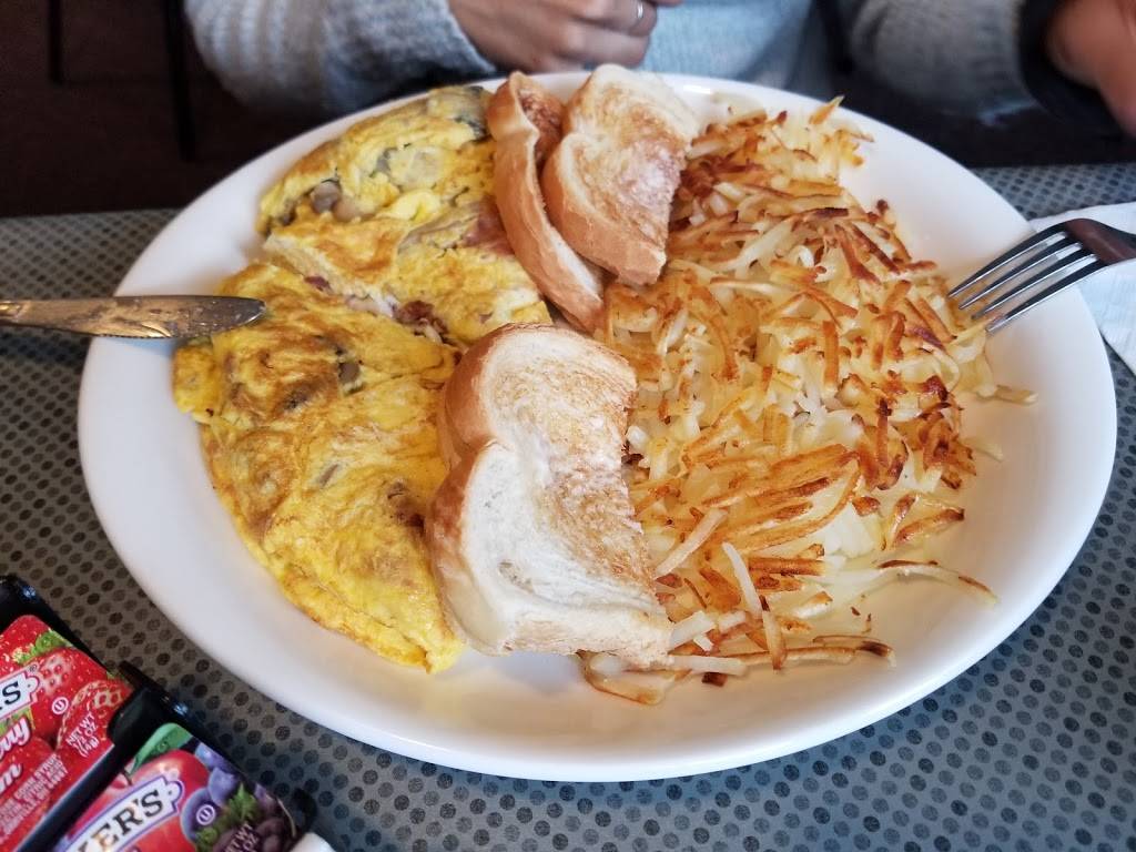 Breakfast At Tiffanys | restaurant | 7840 NY-5, Clinton, NY 13323, USA | 3158538093 OR +1 315-853-8093