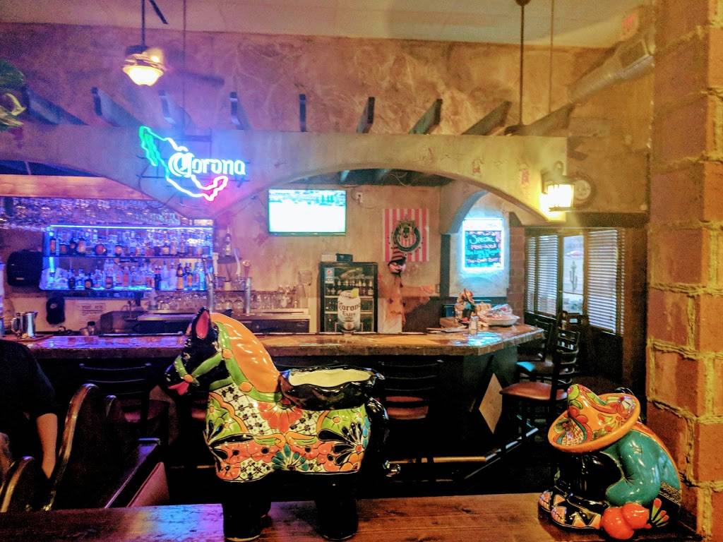 El Cerro Reyes | restaurant | 655 Brawley School Rd # 101, Mooresville, NC 28117, USA | 7047990429 OR +1 704-799-0429