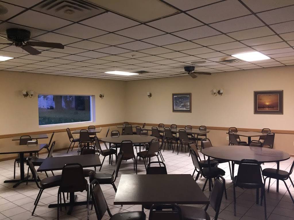 Kaukauna Moose Lodge | restaurant | 900 W Ducharme St, Kaukauna, WI 54130, USA | 9207661030 OR +1 920-766-1030