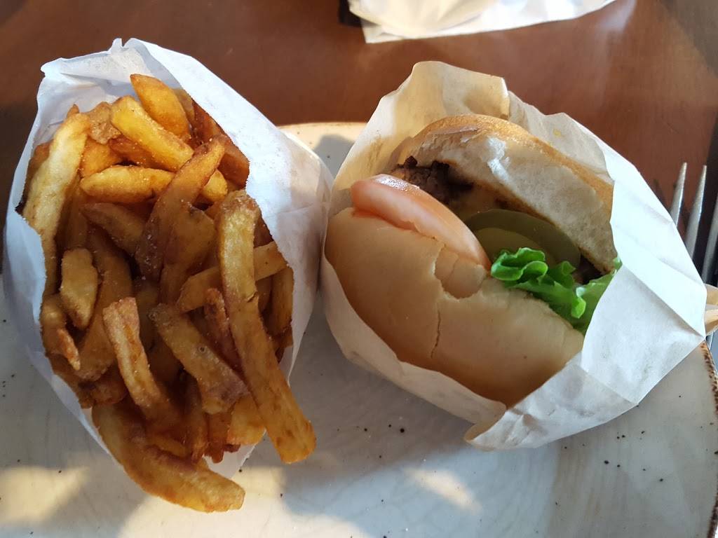 The Burgers Priest | restaurant | 129 Lakeshore Rd E, Mississauga, ON L5G 1E5, Canada | 9059907300 OR +1 905-990-7300