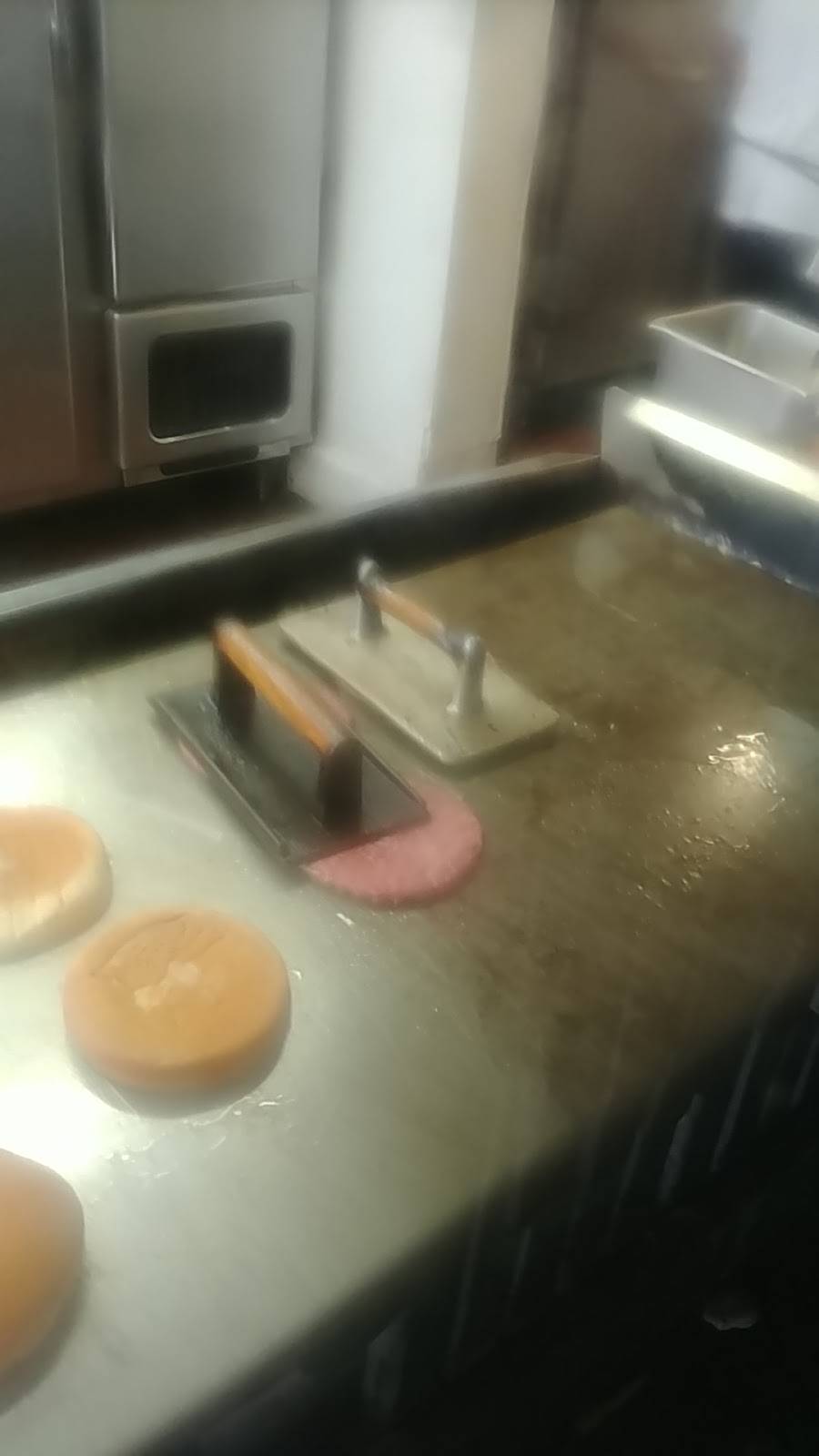 Hungry Harolds | restaurant | 3453 W Slauson Ave, Los Angeles, CA 90043, USA | 3232991817 OR +1 323-299-1817