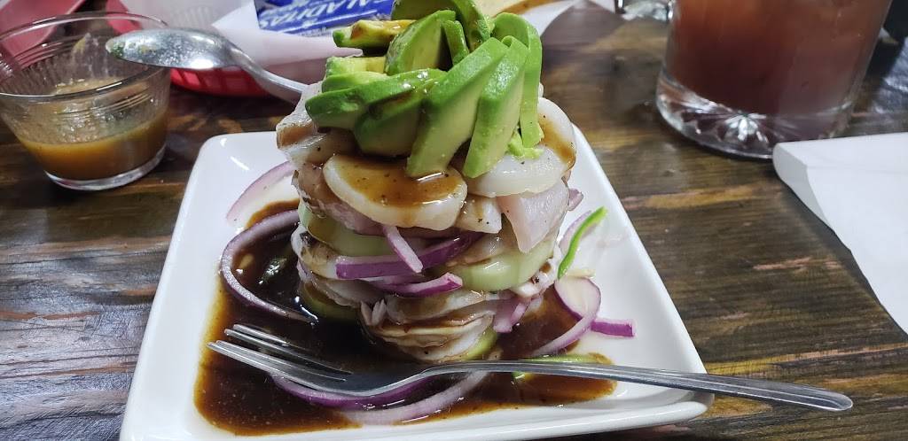 Mariscos La Vikinga | restaurant | Blvd. Benito Juárez 105-8, Hacienda Floresta del Mar, 22703 Rosarito, B.C., Mexico | 016611206627 OR +52 661 120 6627