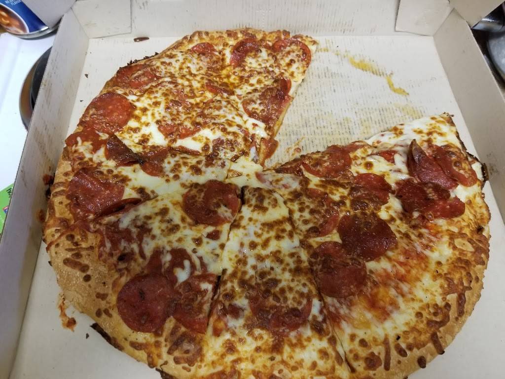 Little Caesars Pizza | meal takeaway | 24492 W 10 Mile Rd, Southfield, MI 48034, USA | 2483552334 OR +1 248-355-2334