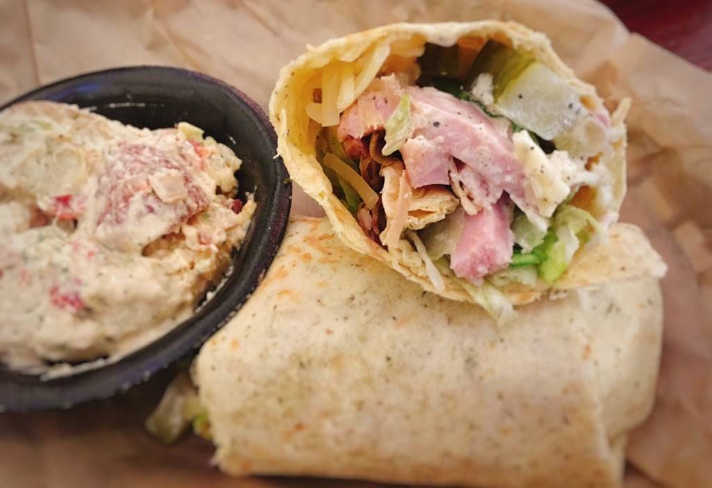 Thatsa Wrapp | restaurant | 600 6th St NW, Canton, OH 44703, USA | 3304529727 OR +1 330-452-9727