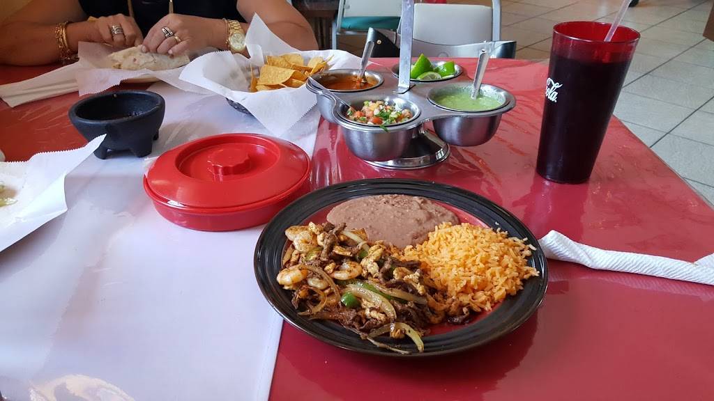 Cactus Mex Inc | restaurant | 512 E Cowboy Way, LaBelle, FL 33935, USA | 8636740500 OR +1 863-674-0500