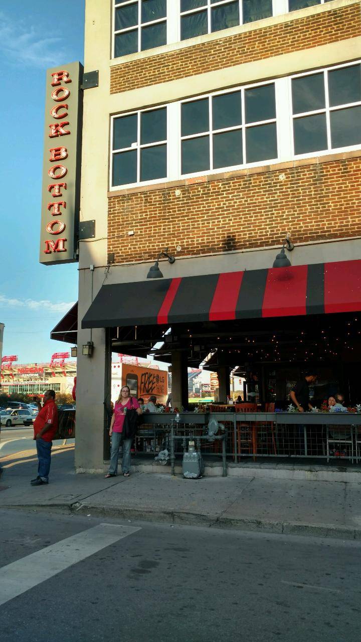 Rock Bottom Restaurant & Brewery | restaurant | 111 Broadway, Nashville, TN 37201, USA | 6152514677 OR +1 615-251-4677