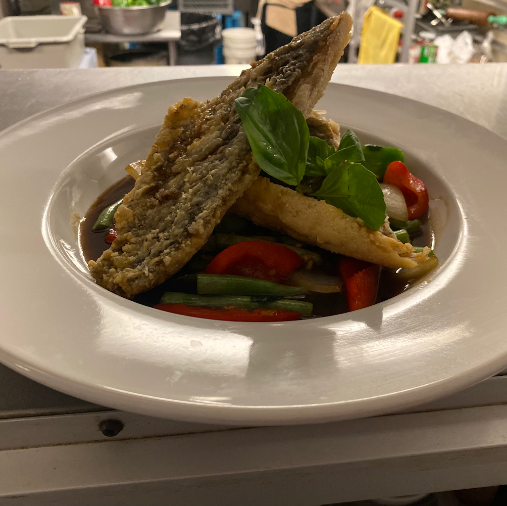 Royal Thai and Sushi | restaurant | 2020 W Pensacola St Space 150, Tallahassee, FL 32304, USA | 8505366483 OR +1 850-536-6483