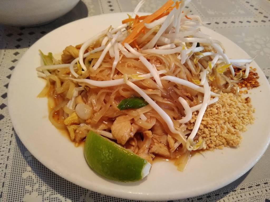 Thai Cuisine II | restaurant | 4201 Central Ave NE, Albuquerque, NM 87108, USA | 5052323200 OR +1 505-232-3200