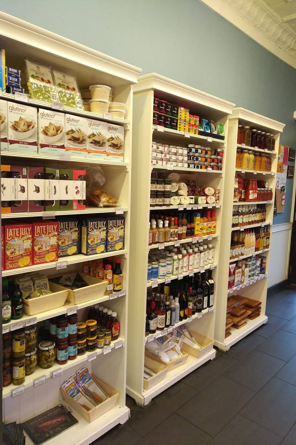 De La Mer | restaurant | 291 Roncesvalles Ave, Toronto, ON M6R 2M3, Canada | 6476493912 OR +1 647-649-3912