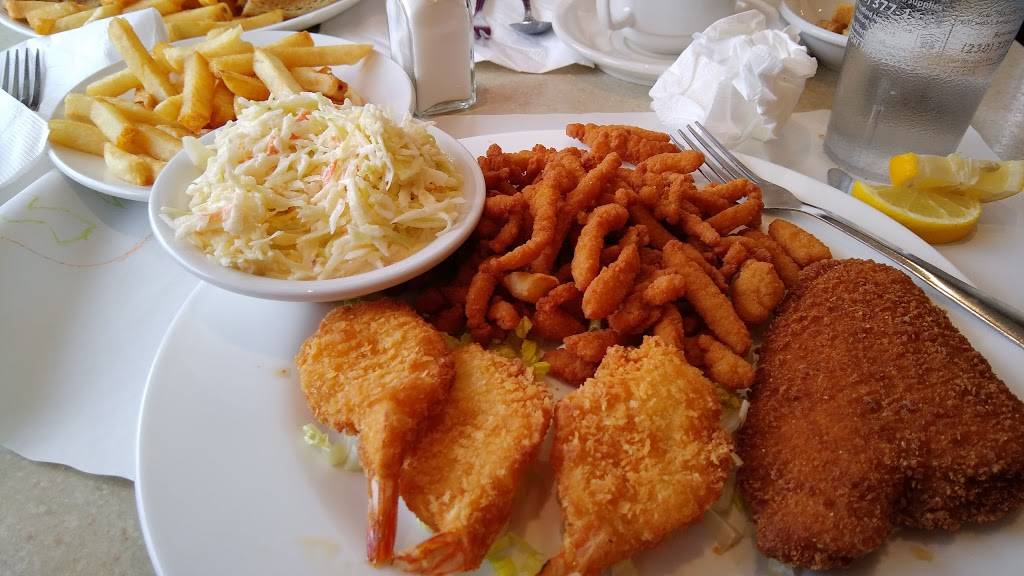 Blue Sky Diner | restaurant | 273 Ferry Blvd, Stratford, CT 06615, USA | 4752824400 OR +1 475-282-4400