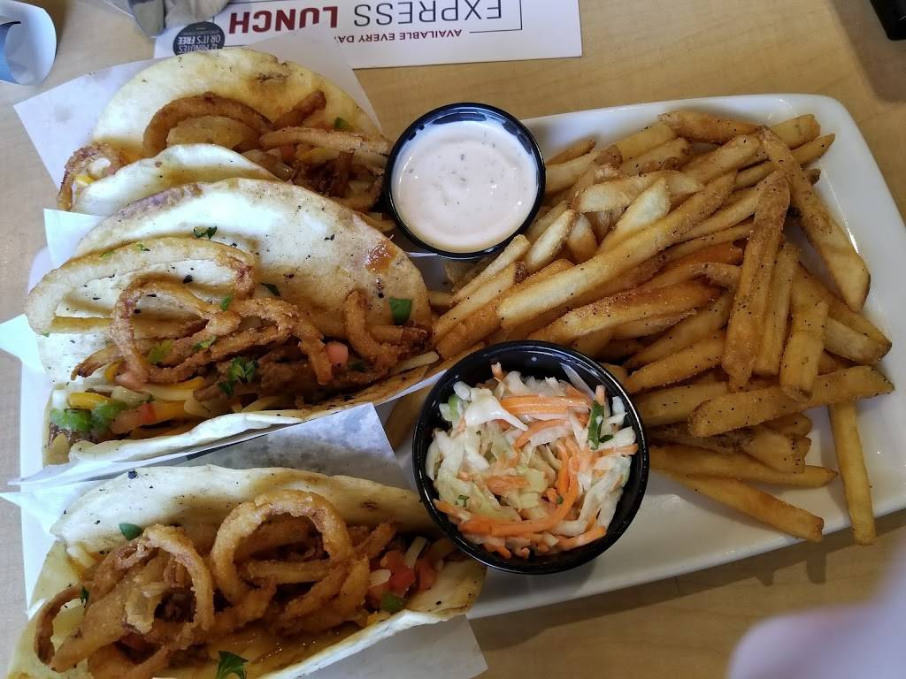 Applebees Grill + Bar | restaurant | 89 Elliot Dr, Lebanon, VA 24266, USA | 2768894637 OR +1 276-889-4637