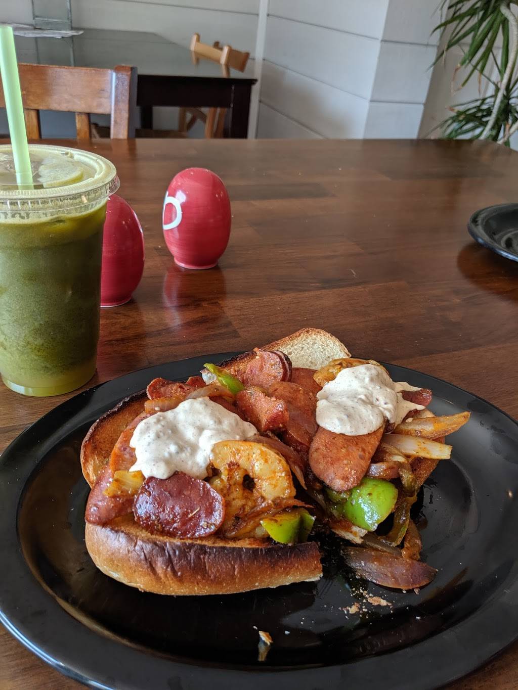 Bayside Bistro | restaurant | 1105 Christie St suite a, Davenport, IA 52803, USA | 5632778042 OR +1 563-277-8042