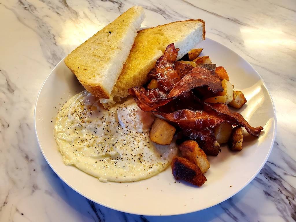 Kingfisher Restaurant & Deli | restaurant | 1001 Lake Dr SE, Grand Rapids, MI 49506, USA | 6167346833 OR +1 616-734-6833