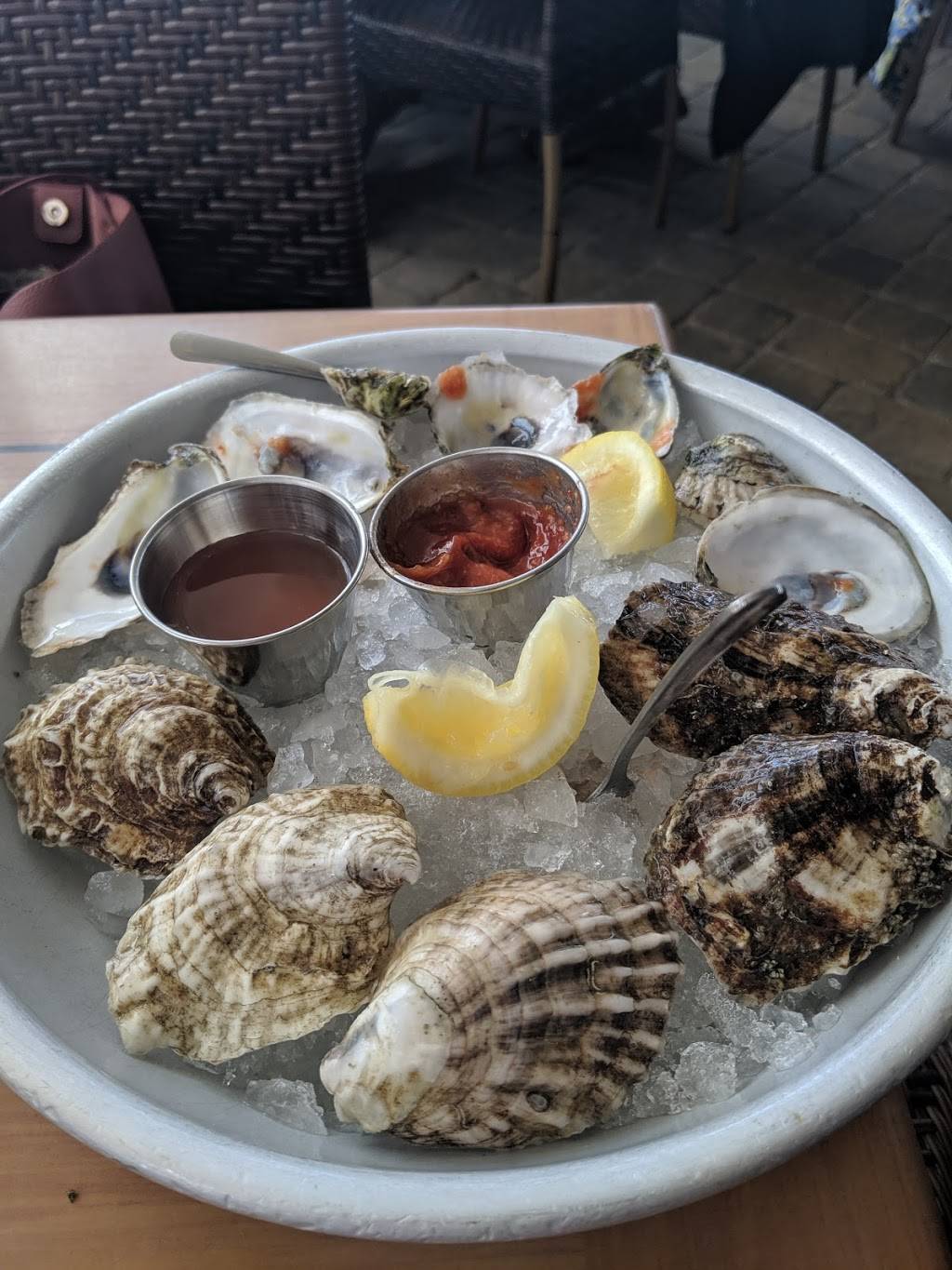 Matunuck Oyster Bar | restaurant | 618-500 Succotash Rd, South Kingstown, RI 02879, USA | 4037834202 OR +1 403-783-4202