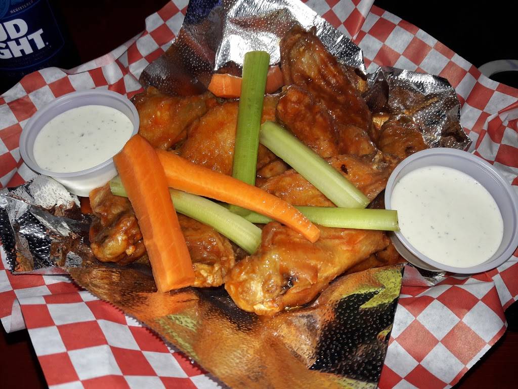 Oasis crossroads bar and grill | restaurant | 5030 W McDowell Rd #39, Phoenix, AZ 85035, USA | 6029004155 OR +1 602-900-4155