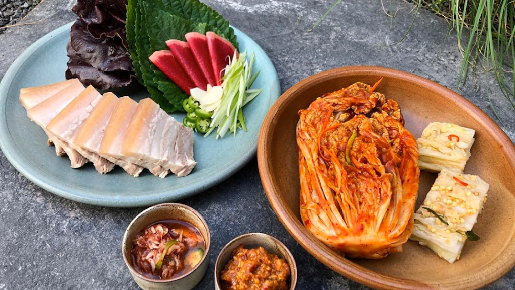 Queens | restaurant | 1235 9th Ave, San Francisco, CA 94122, USA | 4157029382 OR +1 415-702-9382