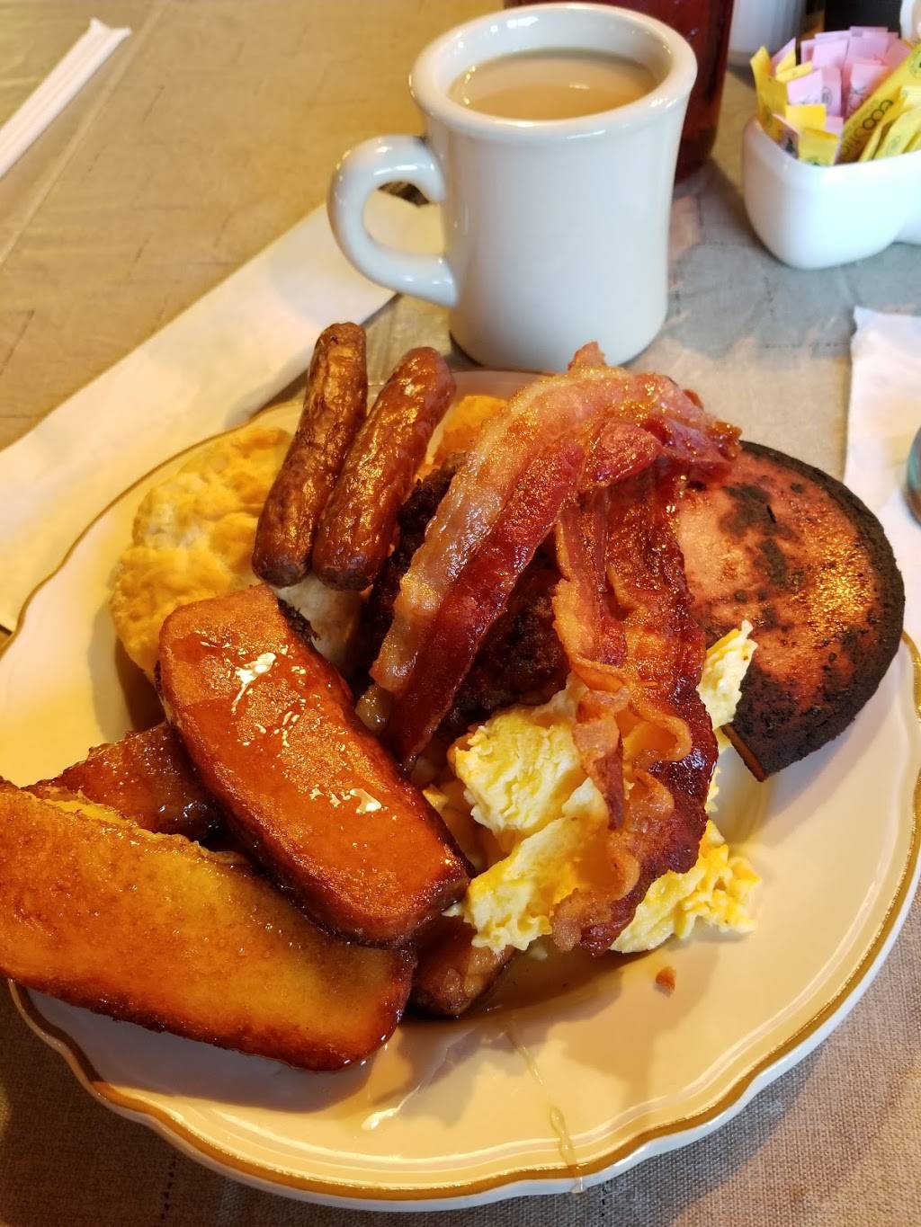 Aunt Sues Country Corner | restaurant | 107 Country Creek Dr A, Pickens, SC 29671, USA | 8648784366 OR +1 864-878-4366