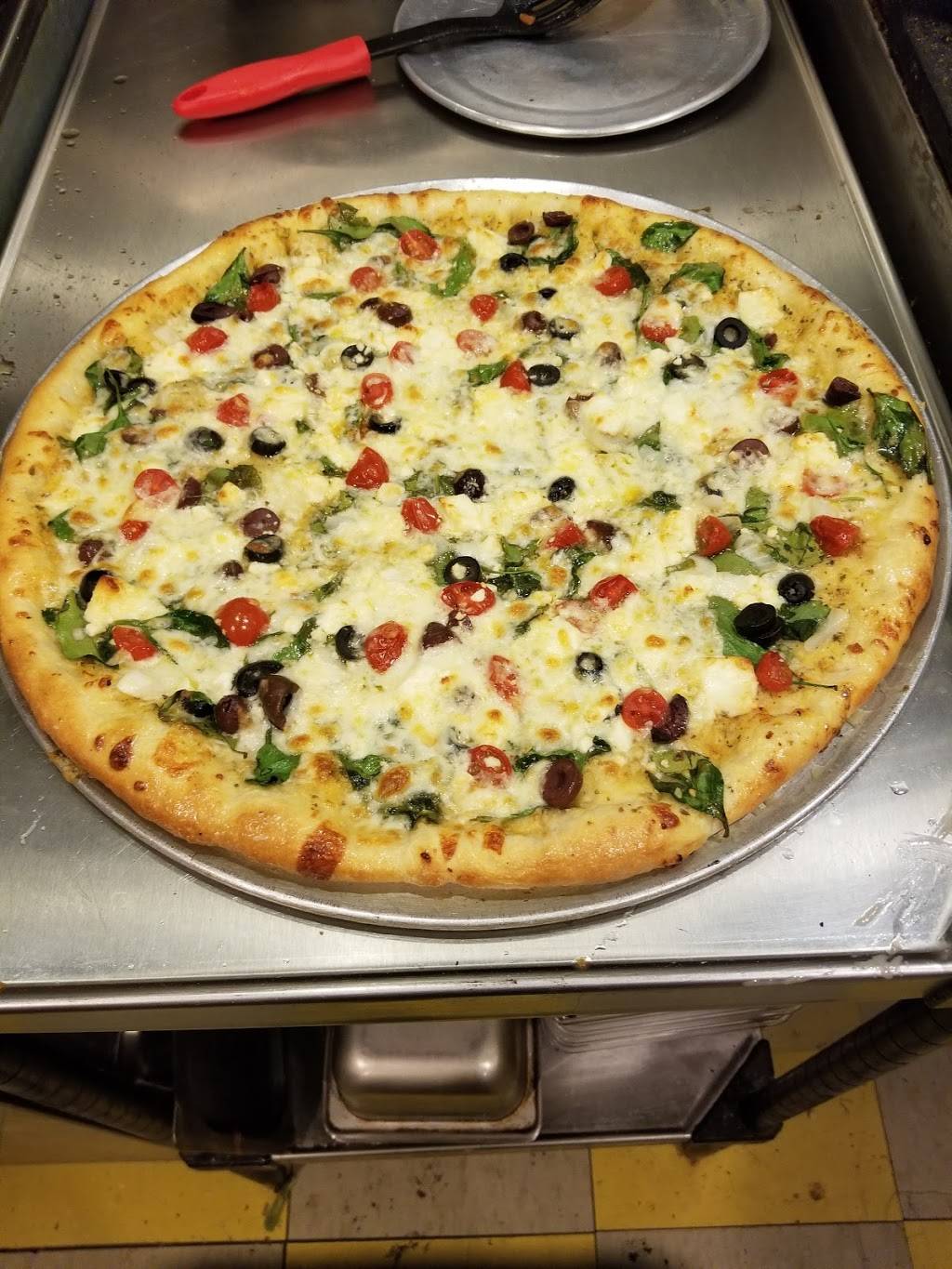 Flynns Roadhouse Cafe | restaurant | 1928 E Shore Dr, Lansing, NY 14882, USA | 6073194709 OR +1 607-319-4709