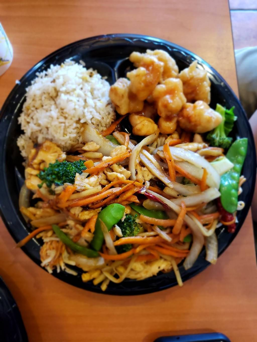 E.M.W. China Bistro Express | restaurant | 1093 E Champlain Dr, Fresno, CA 93720, USA | 5594348399 OR +1 559-434-8399