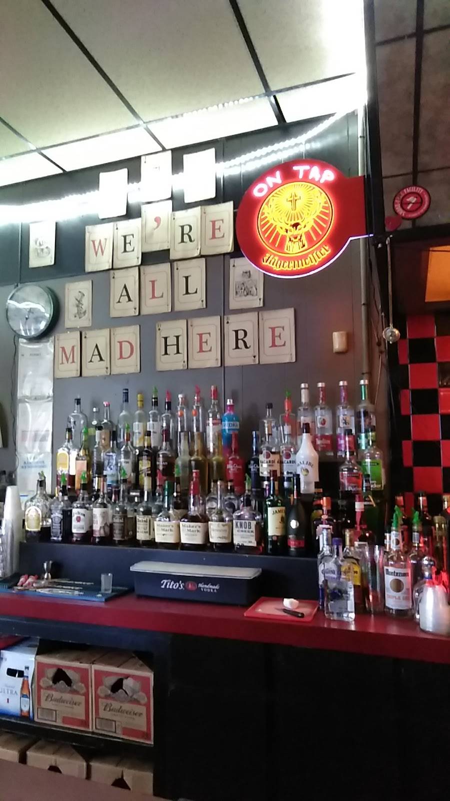 The Mad Hatter Club | restaurant | 410 2nd St, Beckley, WV 25801, USA | 3042527262 OR +1 304-252-7262