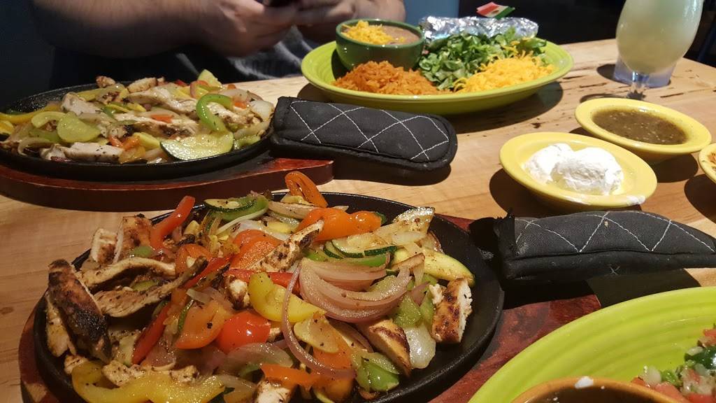 Blue Agave | restaurant | 7000 E Mayo Blvd #1056, Phoenix, AZ 85054, USA | 4804196375 OR +1 480-419-6375