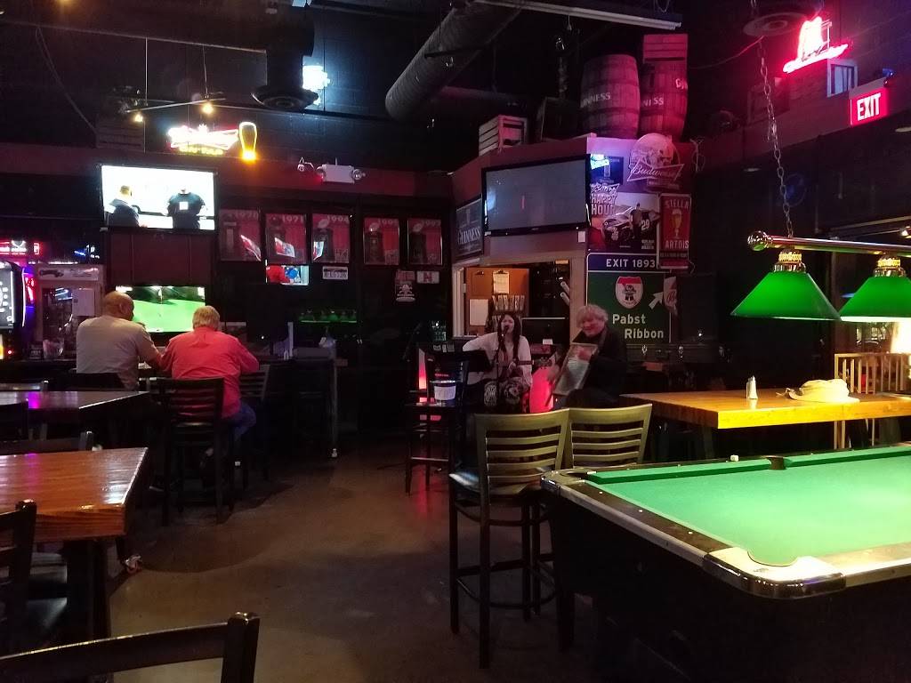 Connollys Sports Grill | night club | 2605 W Carefree Hwy, Phoenix, AZ 85085, USA | 6238795997 OR +1 623-879-5997