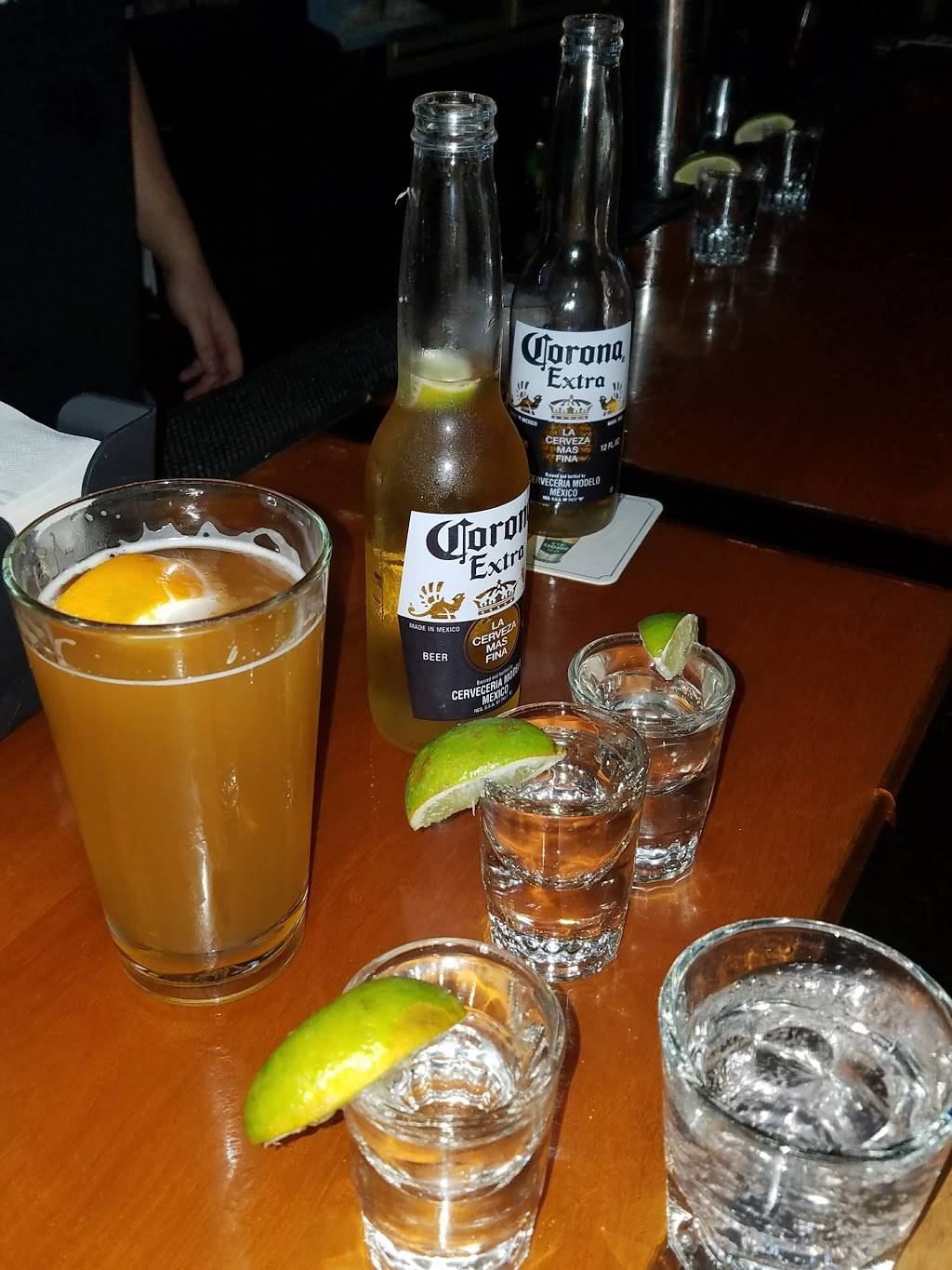 Fats Grill and Bar | restaurant | 4555 N Pershing Ave #22, Stockton, CA 95207, USA | 2094733281 OR +1 209-473-3281