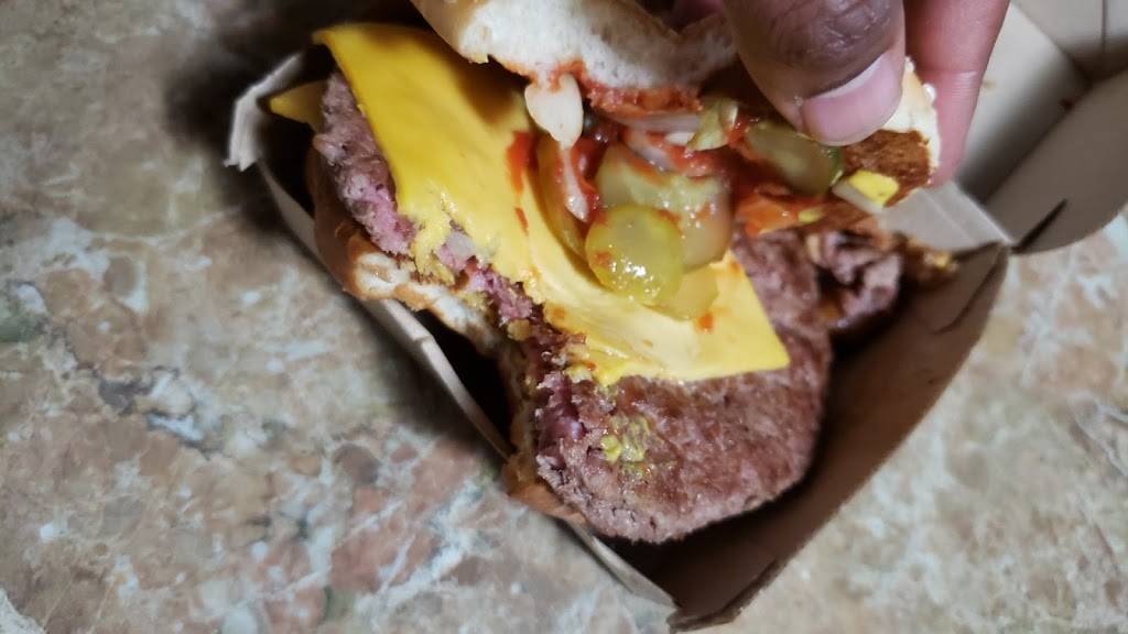 McDonalds | cafe | 243 Boul des Grives, Gatineau, QC J9A 0A7, Canada | 8195950000 OR +1 819-595-0000