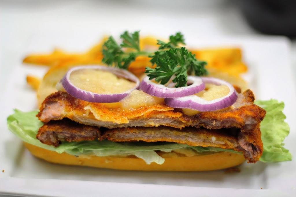 Coops Aurora Bistro | restaurant | 15408 Yonge St, Aurora, ON L4G 1N9, Canada | 9058419229 OR +1 905-841-9229