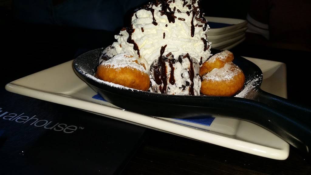 Blu Alehouse | restaurant | 855 St George Ave, Woodbridge, NJ 07095, USA | 7327504258 OR +1 732-750-4258