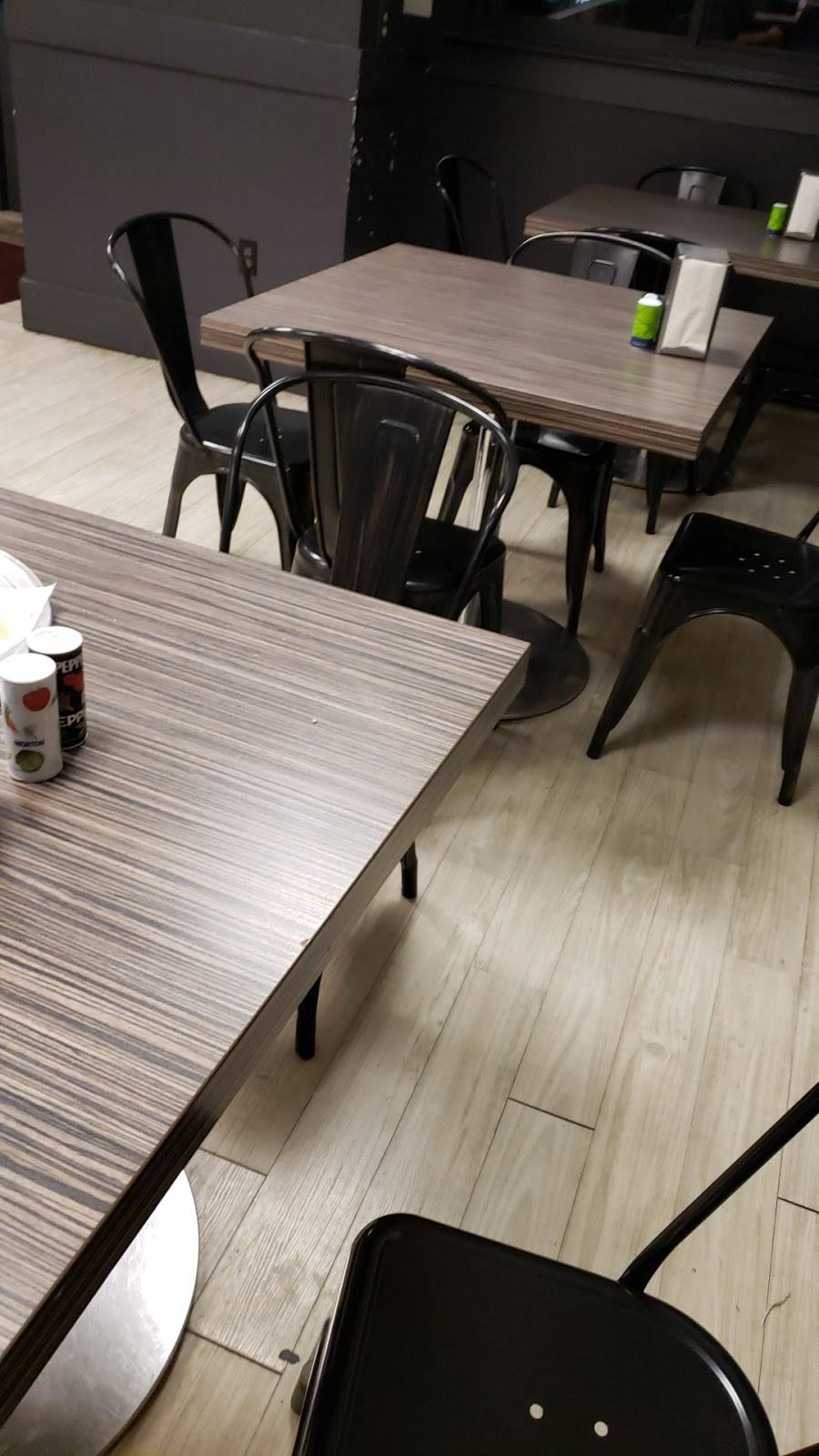 Pizza Works | restaurant | 459 Dickinson St, Springfield, MA 01108, USA | 4137851300 OR +1 413-785-1300