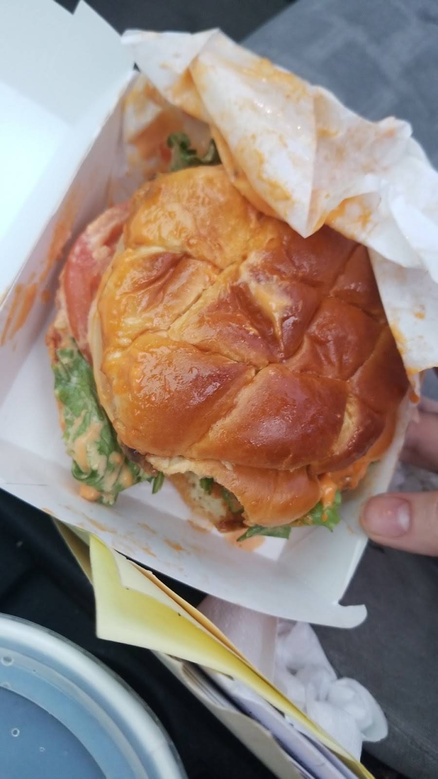 Jack in the Box | restaurant | 5930 Camp Bowie Blvd, Fort Worth, TX 76107, USA | 8177326881 OR +1 817-732-6881